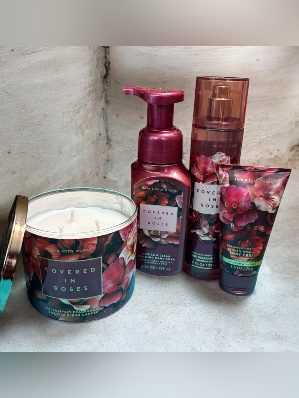 Bath & Body Works Covered in Roses Set - Deep Pink
